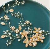 SHEIN Faux Pearl & Flower Decor Hair Accessory