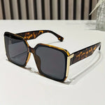 1 Pair of Oversized Rectangular Women's Glasses