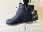 From UK  - Girl’s boots by George - Size: uk 9 Euro 27 (4-4.5yrs)