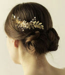 SHEIN Faux Pearl & Leaf Decor Hair Clip