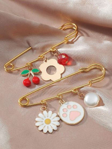 SHEIN 2pcs Flower Charm Safety Pin Brooch