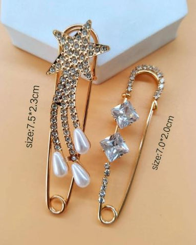 SHEIN 2pcs Zircon Faux Pearl Decor Safety Pin Design Brooch